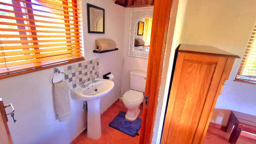 4 Bedroom Property for Sale in Boschenvaal River Front Lodges Free State